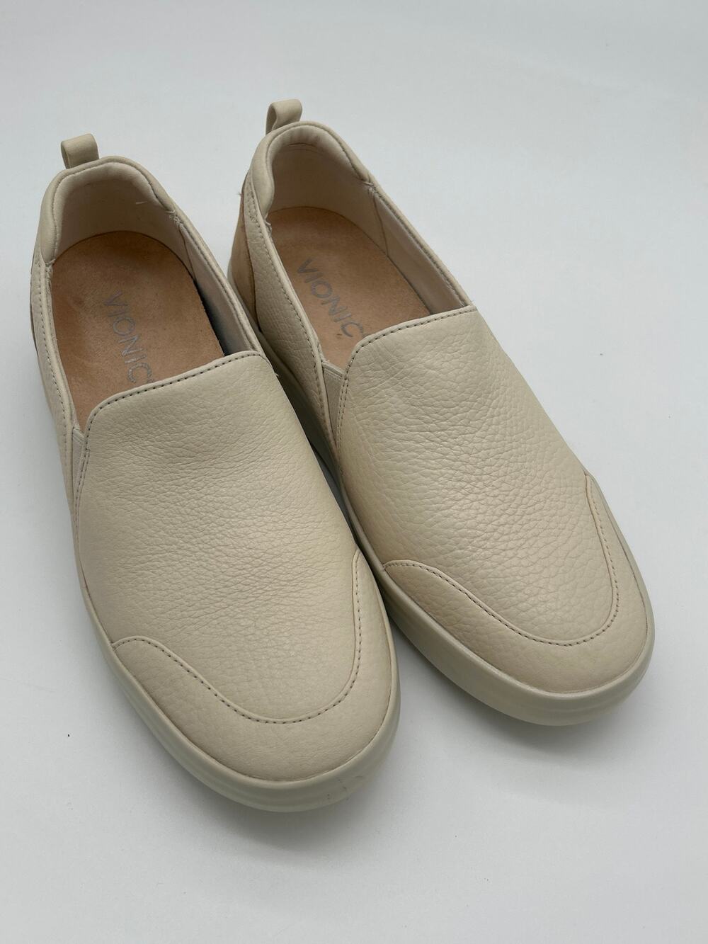 Vionic Penelope Slip-On Sneakers Cream Leather Size 7 Comfort Casual Leopard